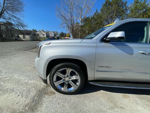 Used 2017 GMC Yukon Denali w/ Open Road Package image 2