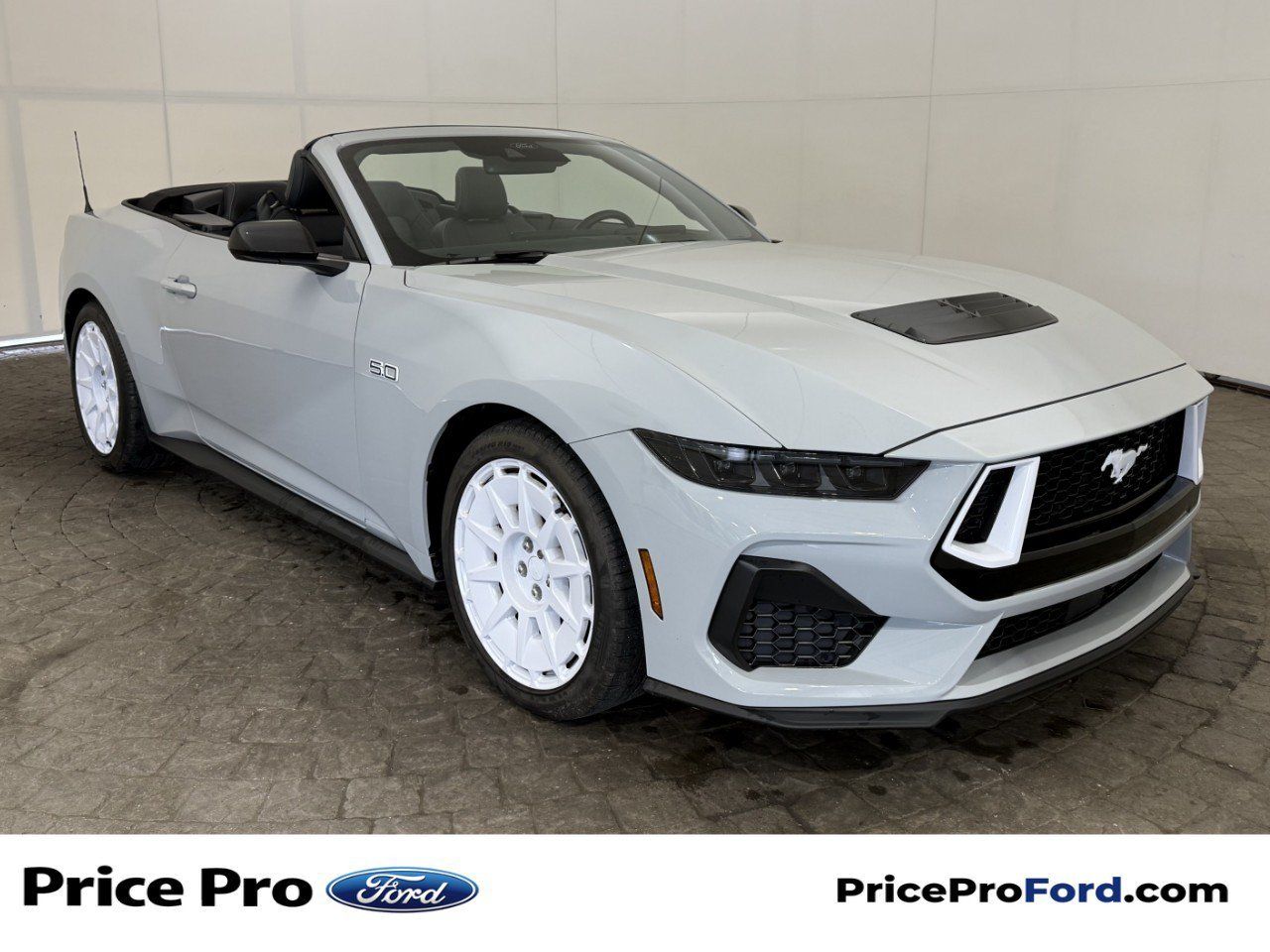 Used 2026 Ford Mustang GT Premium w/ GT Performance Package RWD image 1