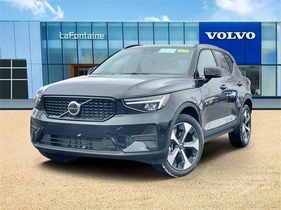 New 2026 Volvo XC40 B5 Core w/ Protection Package Premier