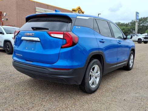 Certified 2024 GMC Terrain SLE FWD image 3