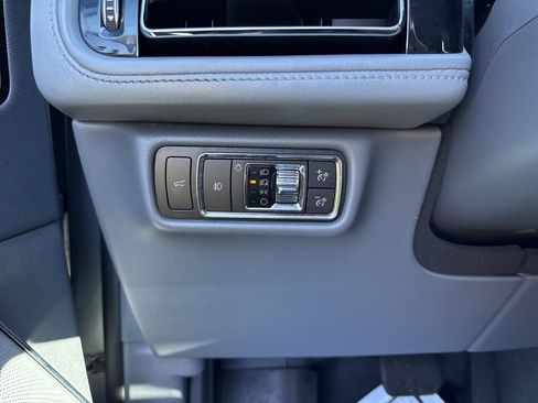 Used 2020 Lincoln Aviator Reserve w/ Equipment Group 202A image 18