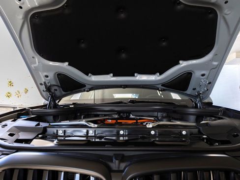 New 2026 BMW X5 xDrive50e image 35