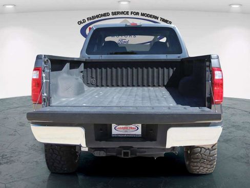 Used 2010 Ford F250 XLT AWD/4WD image 9