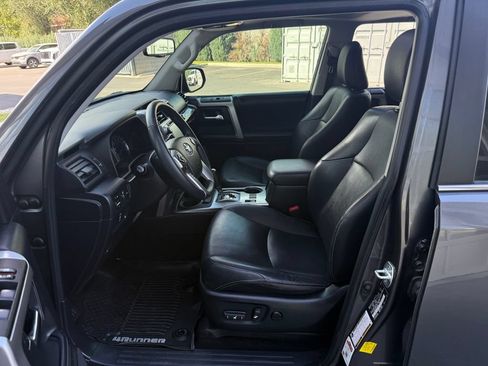 Used 2019 Toyota 4Runner Limited AWD/4WD image 19