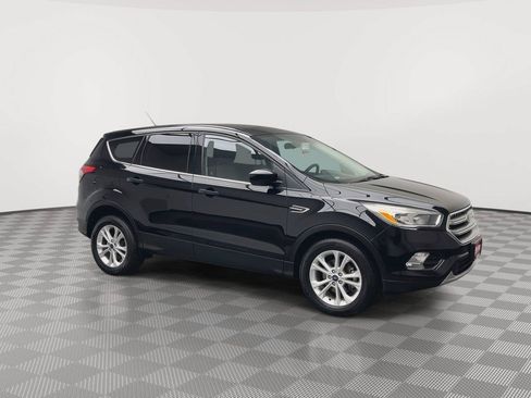 Used 2017 Ford Escape SE FWD image 34