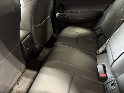 Used 2024 Toyota Corolla Cross XLE AWD/4WD image 9