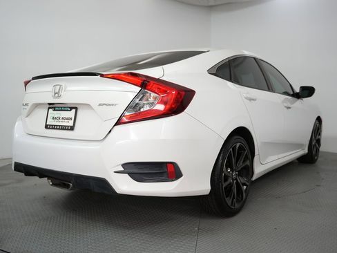 Used 2019 Honda Civic Sport image 9