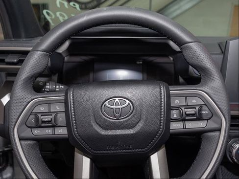 New 2026 Toyota 4Runner SR5 image 11