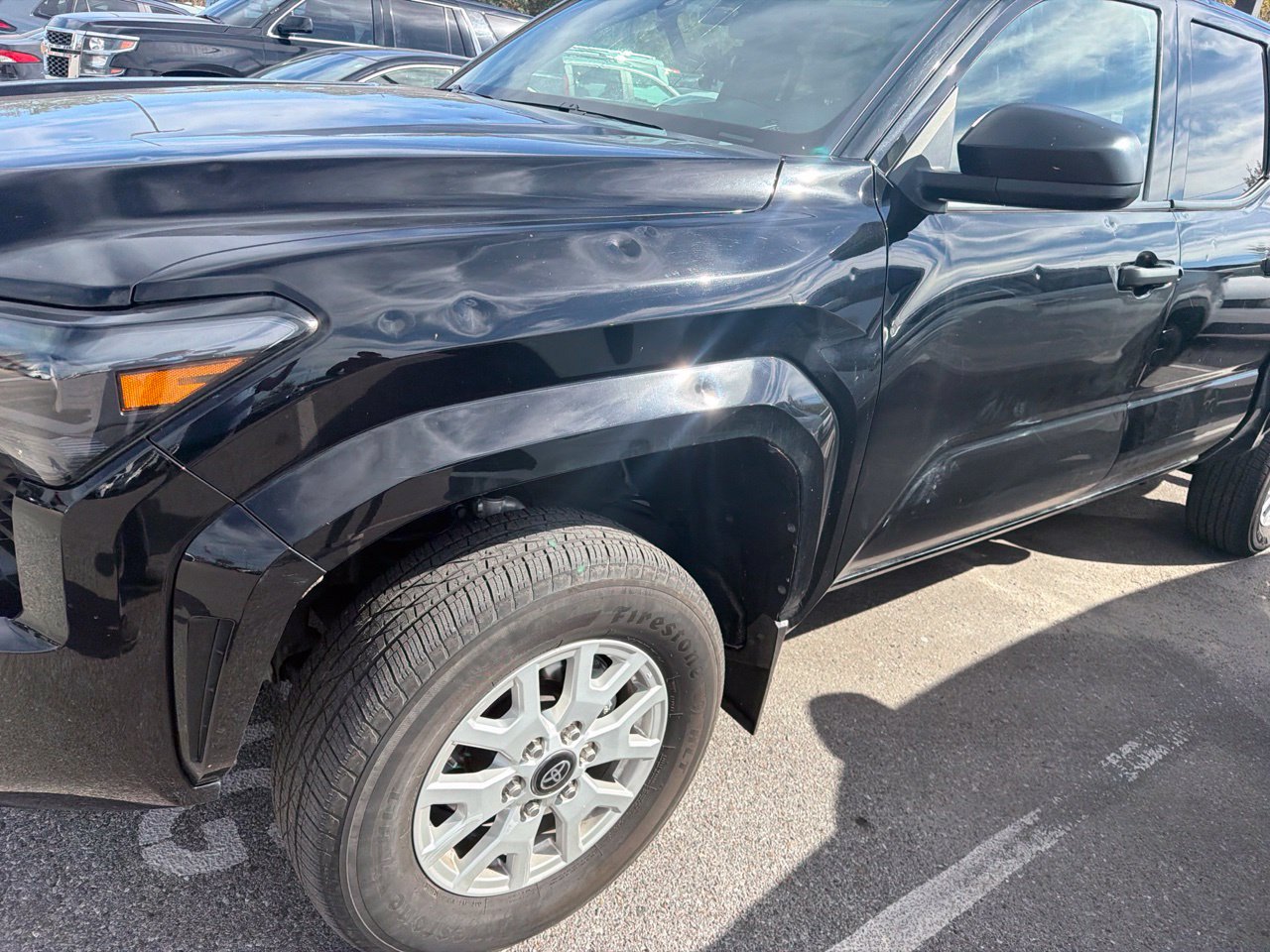 Used 2024 Toyota Tacoma SR w/ SR Upgrade Package AWD/4WD image 3