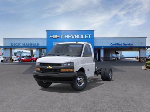New 2025 Chevrolet Express 3500 w/ Power Convenience Package RWD image 28