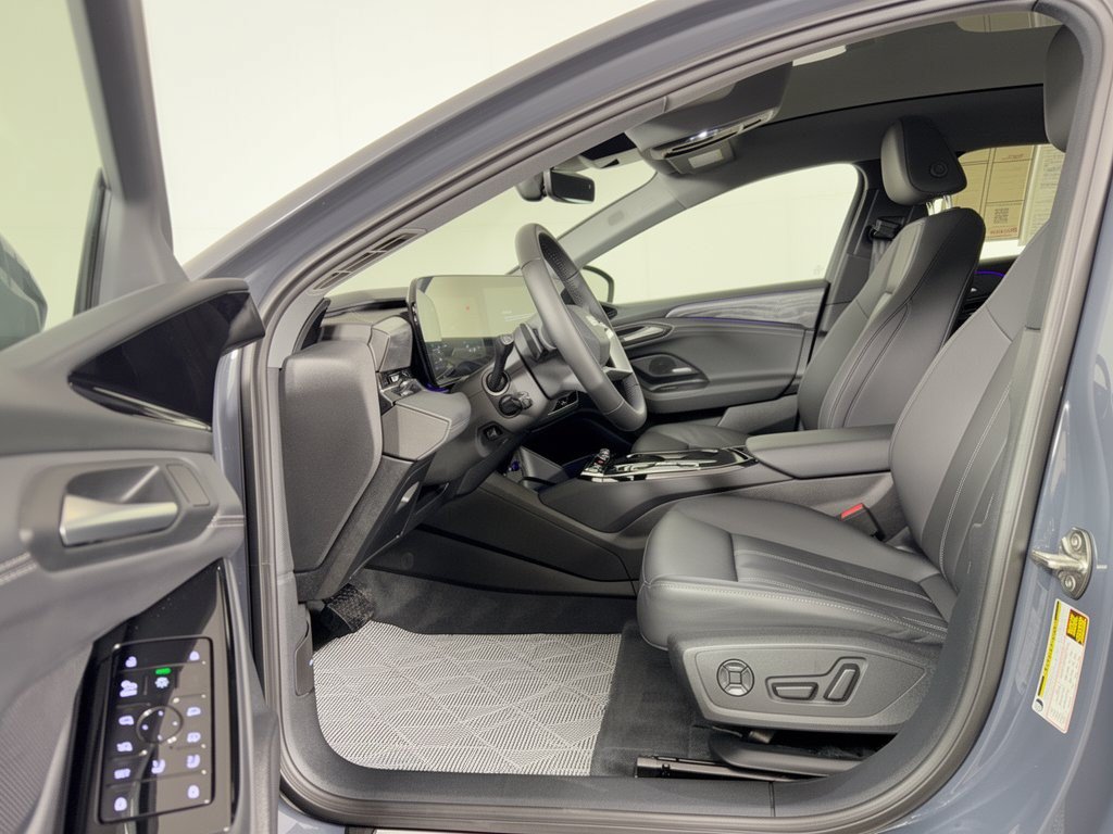 Certified 2025 Audi A6 e-tron Premium Plus w/ Premium Plus AWD/4WD image 5
