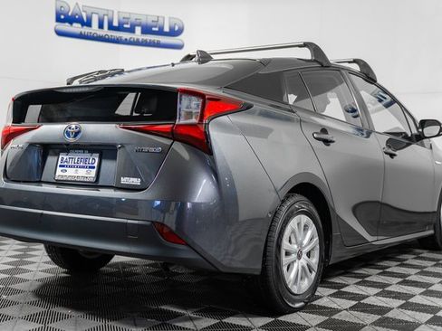 Certified 2022 Toyota Prius LE image 6