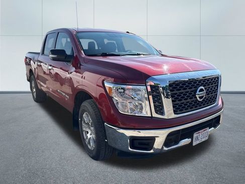 Used 2018 Nissan Titan SV AWD/4WD image 4