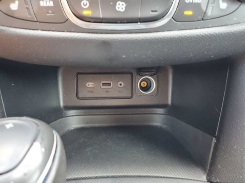 Certified 2019 Chevrolet Equinox LT FWD image 33