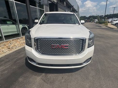 Used 2017 GMC Yukon XL Denali w/ Open Road Package AWD/4WD image 3