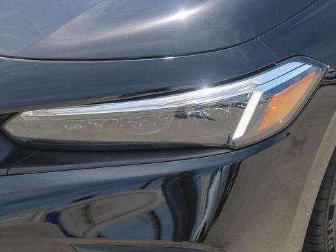 Used 2023 Honda Civic Sport image 7