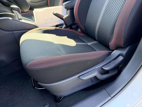 New 2025 Nissan Versa SR w/ Trunk Package image 15