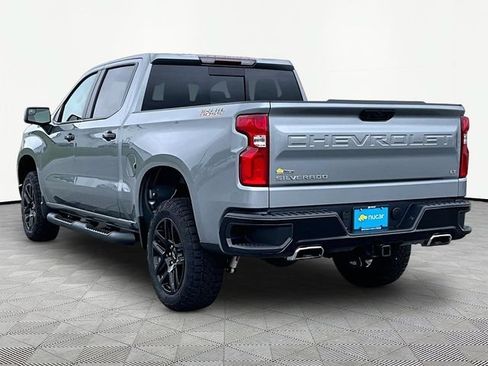 Used 2024 Chevrolet Silverado 1500 LT Trail Boss w/ Convenience Package II AWD/4WD image 4