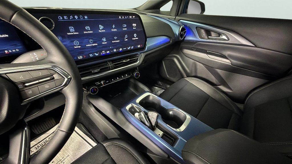 Certified 2025 Chevrolet Equinox EV LT w/ Convenience Package II FWD image 19