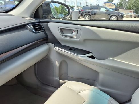 Used 2015 Toyota Camry LE FWD image 8
