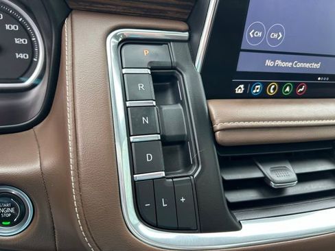 Used 2021 Chevrolet Tahoe High Country w/ Premium Package AWD/4WD image 30