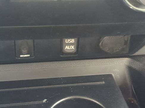 Used 2014 Toyota Tundra Platinum image 23