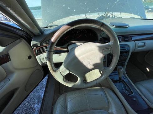 Used 1999 Cadillac Seville SLS w/ Personalization Pkg image 32