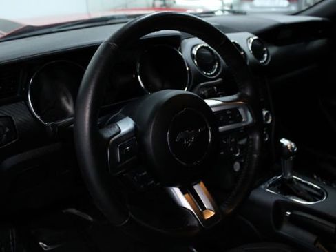 Used 2017 Ford Mustang V6 image 11