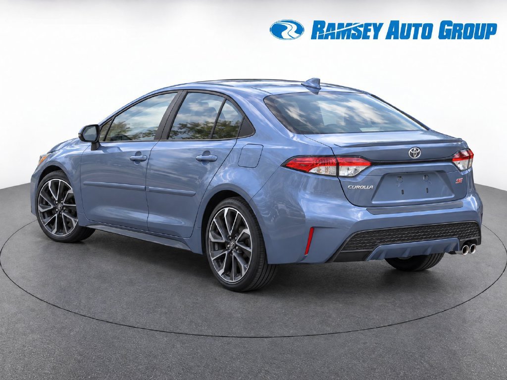 Used 2021 Toyota Corolla SE w/ SE Premium Package FWD image 3