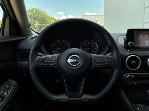 Used 2025 Nissan Sentra S FWD image 28