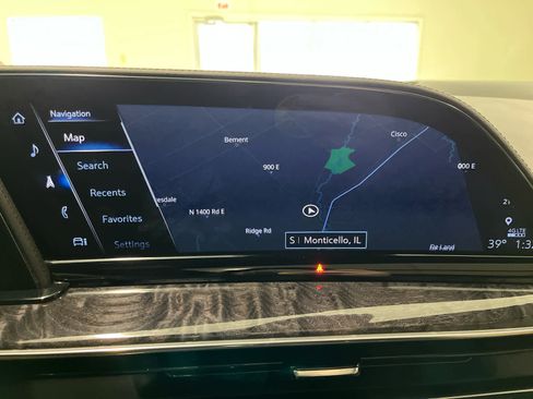 Used 2023 Cadillac Escalade Premium Luxury image 37