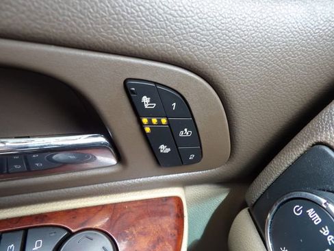 Used 2010 Chevrolet Silverado 2500 LTZ w/ Convenience Package AWD/4WD image 26