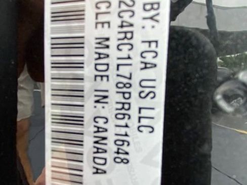 Used 2023 Chrysler Pacifica Touring-L image 27