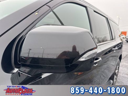 Used 2022 Chevrolet Suburban Z71 w/ Off-Road Capability Package image 16