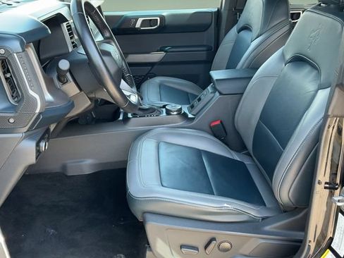 Used 2023 Ford Bronco Outer Banks AWD/4WD image 13