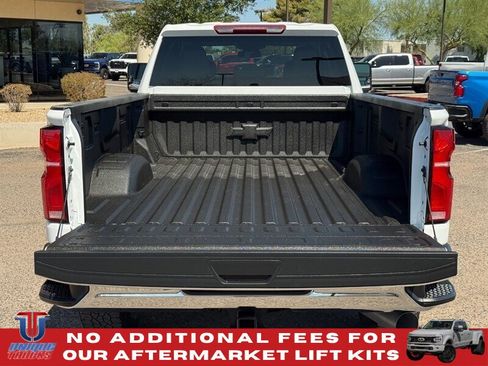Used 2025 Chevrolet Silverado 3500 LTZ AWD/4WD image 8