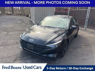 Used 2023 Hyundai Elantra SEL w/ Preferred Accessory Package video 1