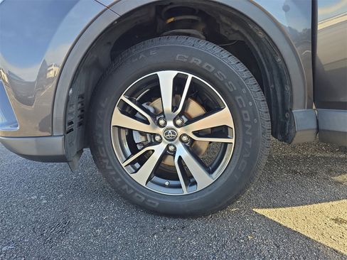 Used 2017 Toyota RAV4 XLE image 28