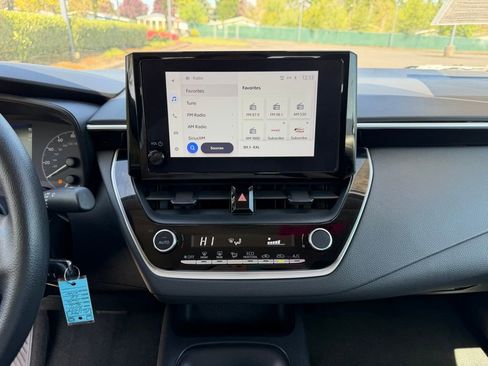 Used 2023 Toyota Corolla LE FWD image 21