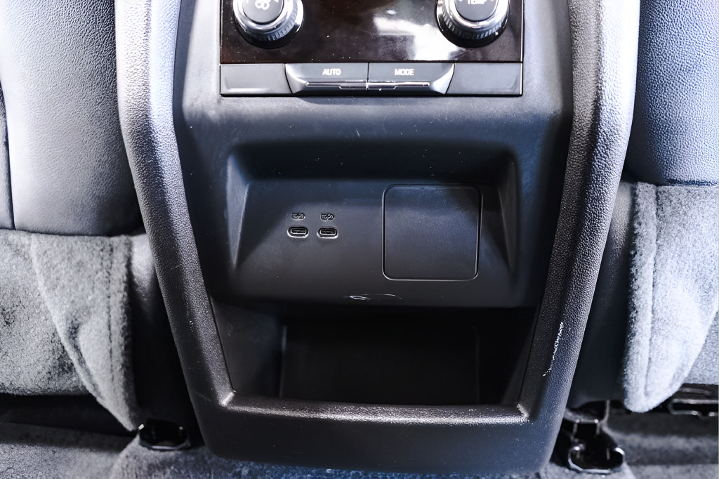Used 2026 Chevrolet Traverse LT FWD image 31