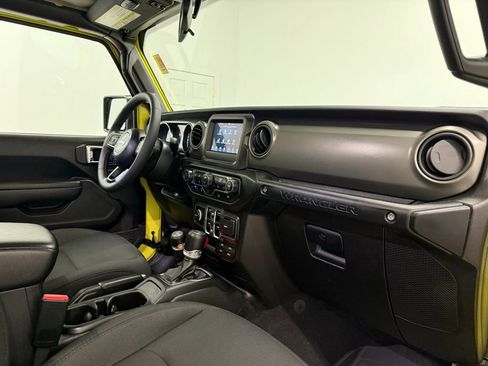 Used 2023 Jeep Wrangler Unlimited w/ Cold Weather Group AWD/4WD image 16