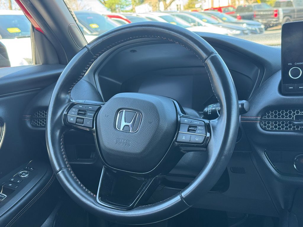 Used 2025 Honda HR-V Sport image 7