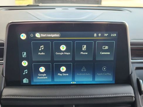 Used 2022 Chevrolet Tahoe Z71 w/ Luxury Package image 14