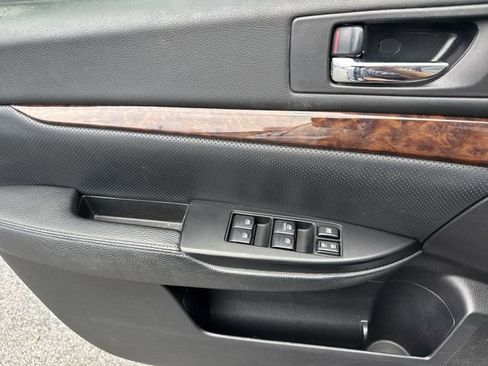 Used 2013 Subaru Legacy 2.5i Limited AWD/4WD image 26