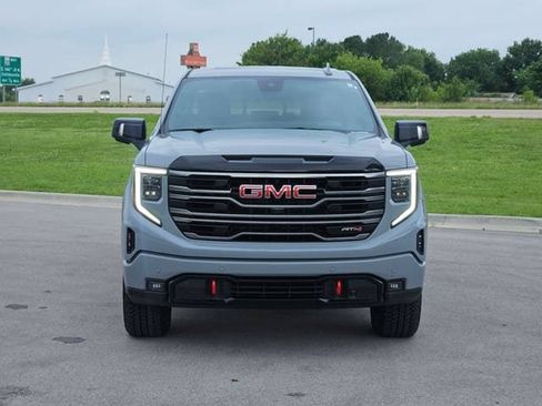 Used 2025 GMC Sierra 1500 AT4 w/ AT4 Premium Package AWD/4WD image 2