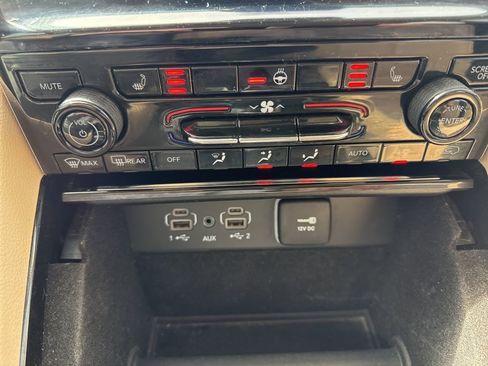 Used 2021 Jeep Grand Cherokee L Limited image 29