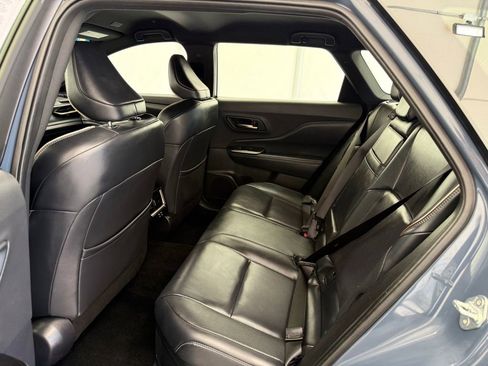 Used 2025 Toyota Crown Signia w/ Tow-Hitch Package (TMS) AWD/4WD image 13