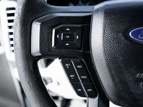 Used 2017 Ford F550 2WD Regular Cab Super Duty image 29