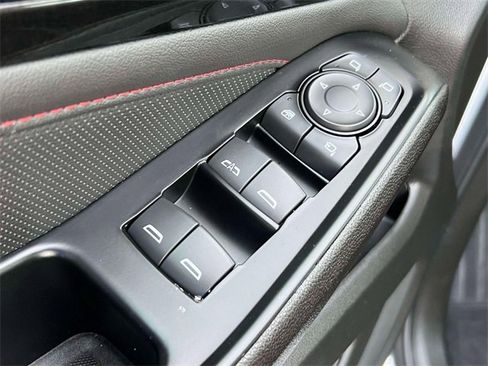 Certified 2023 Chevrolet Traverse RS image 18