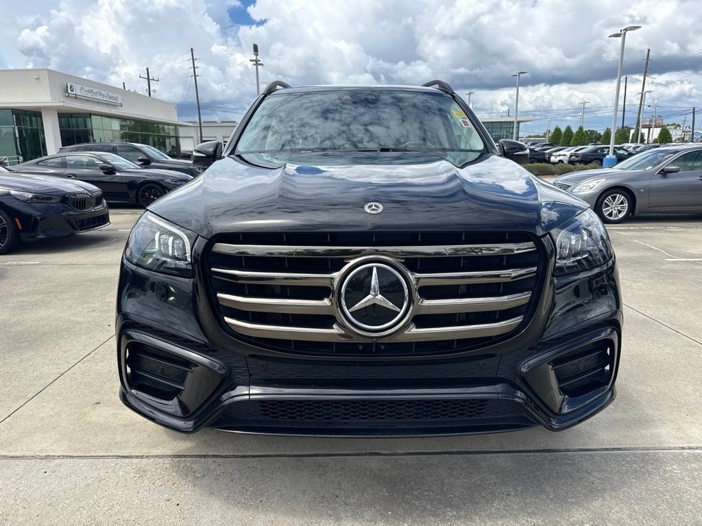 Used 2024 Mercedes-Benz GLS 580 4MATIC image 8